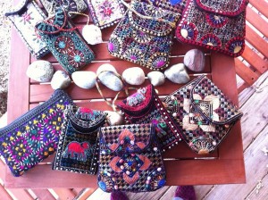 embroidered  small purses 1